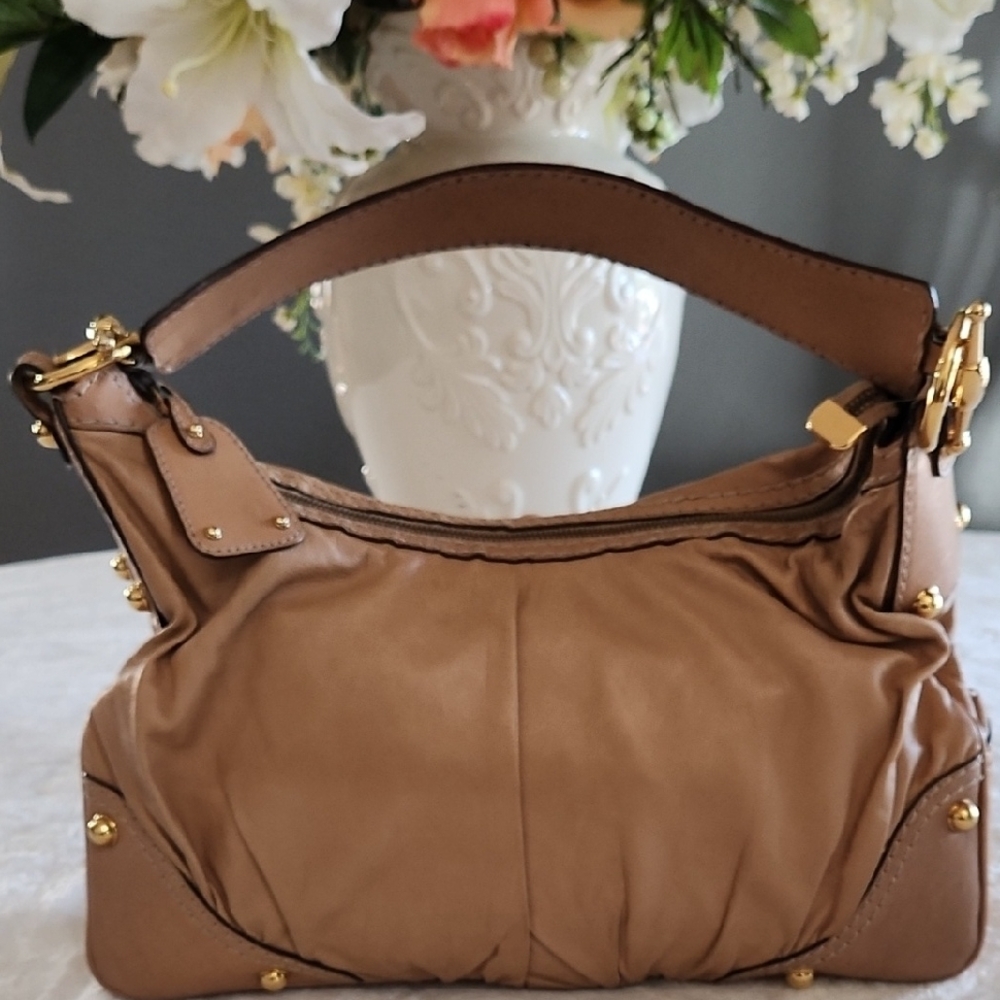 ‼️FINAL SALE‼️Gucci Tan Leather Shoulder Bag - Picture 2 of 16